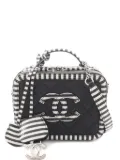 CHANEL Pre-Owned 2019 CC Filigree stripes shoulder bag - Black