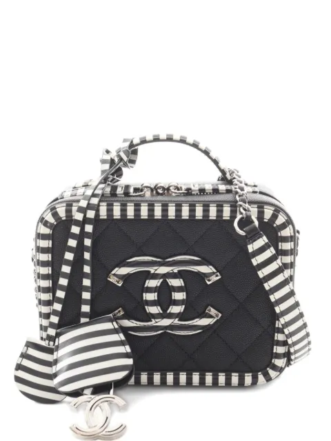 CHANEL Pre-Owned 2019 CC Filigree stripes shoulder bag