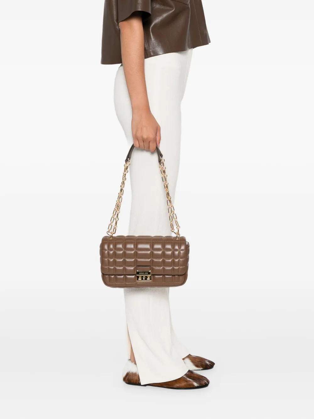 Michael Kors Grote Tribeca gewatteerde schoudertas met ketting Bruin