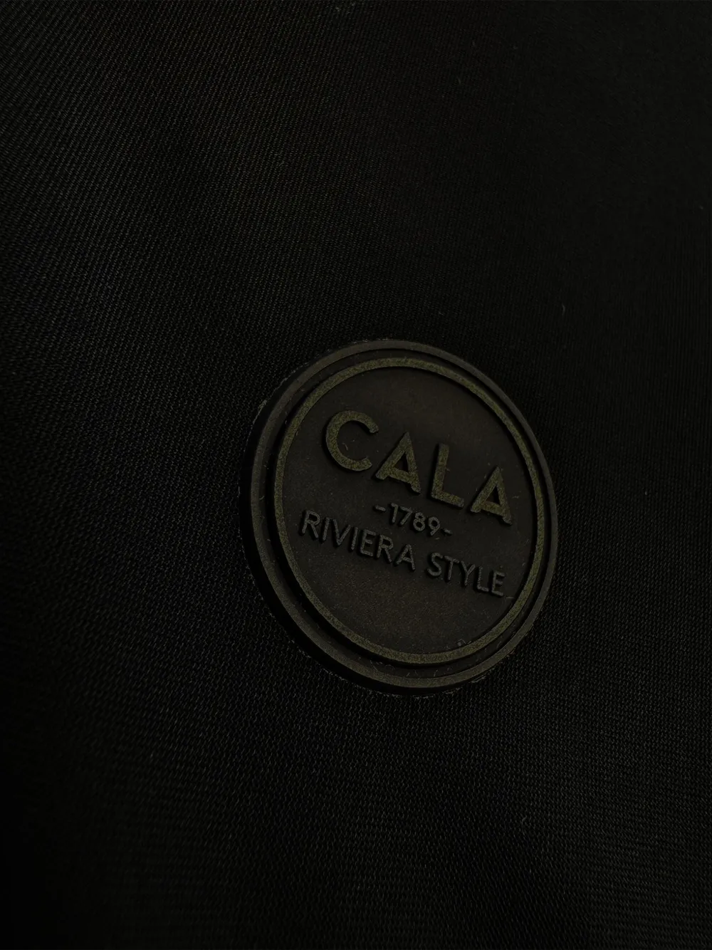 CALA 1789 zip-front logo-plaque vest | Waistcoats & Gilets | Image 2