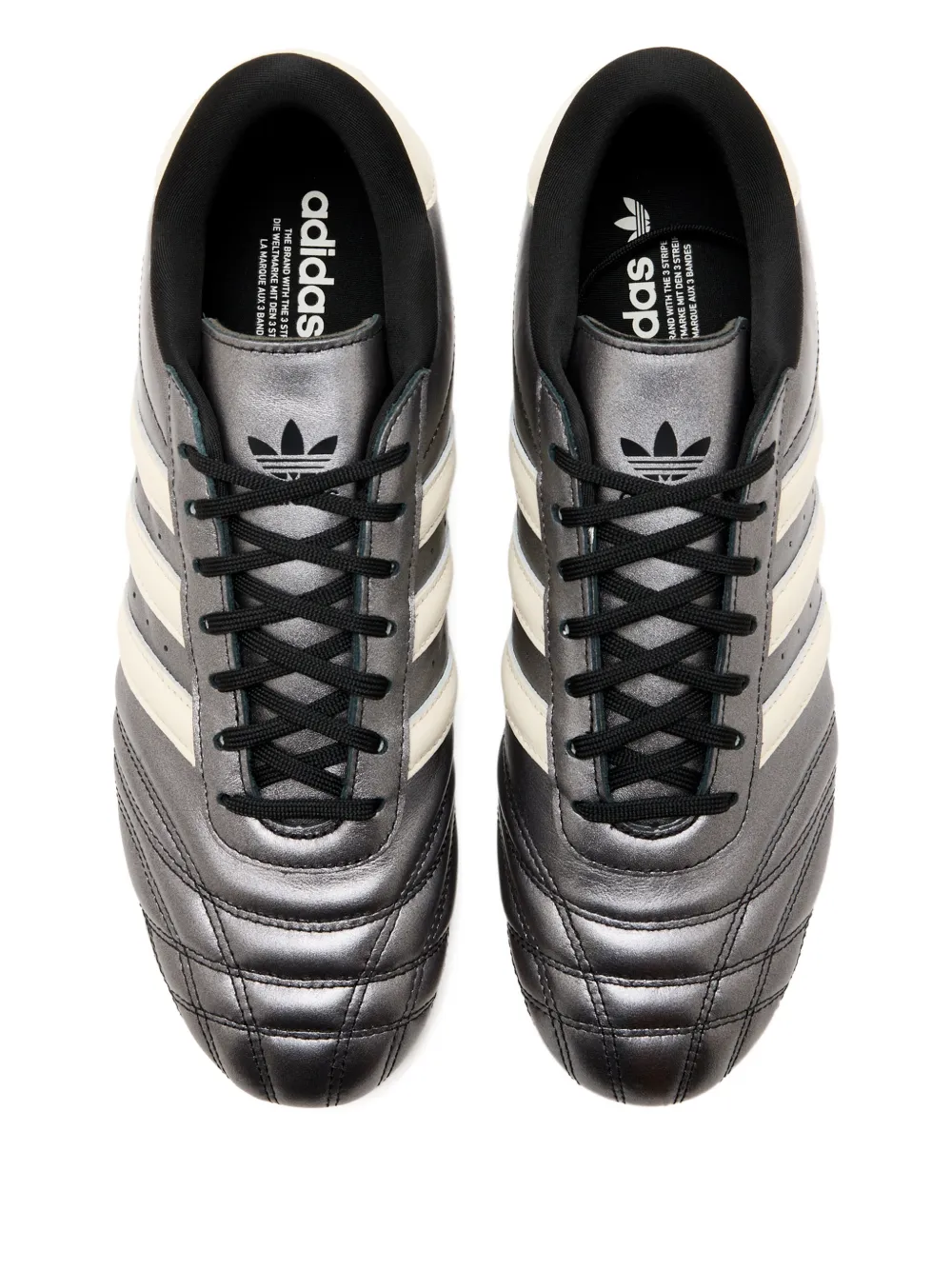 adidas Taekwondo gestreepte sneakers met vlakken Grijs