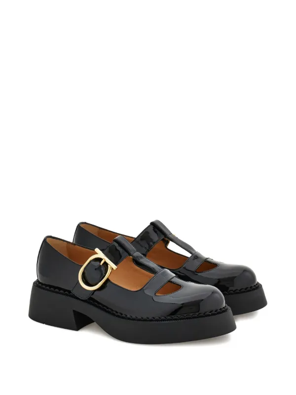 さ*ら様 フェラガモ ファーギー Tストラップ パンプス チャンキーヒール 7. Ferragamo Tストラップ パンプス | ブラック | FARFETCH JP