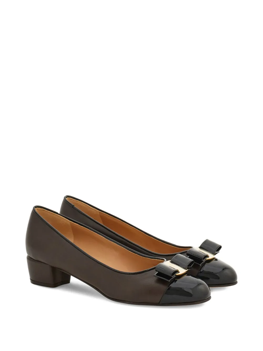 Ferragamo 30 mm pumps met strik Bruin