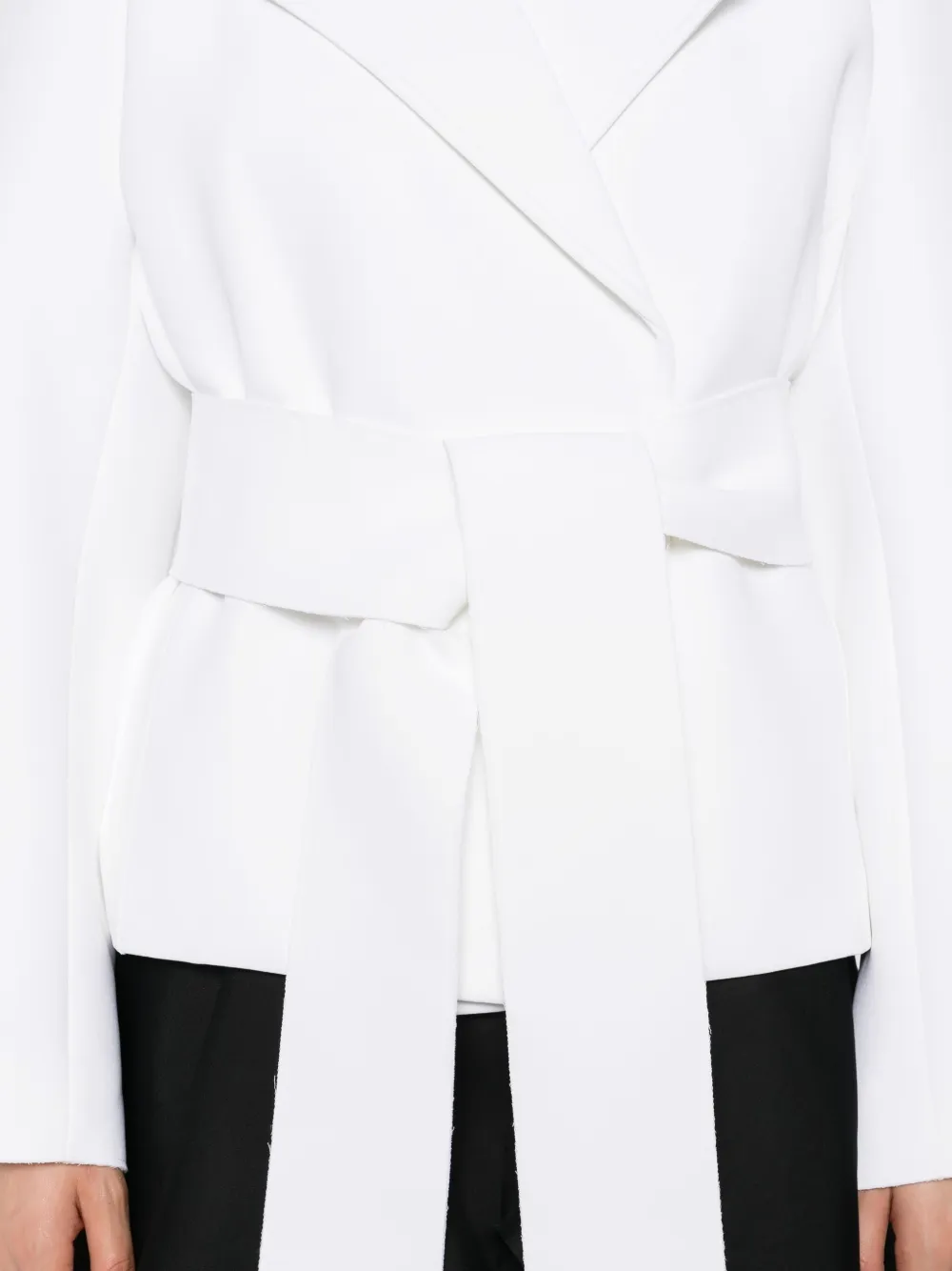 KHAITE Edith blazer met ceintuur Beige
