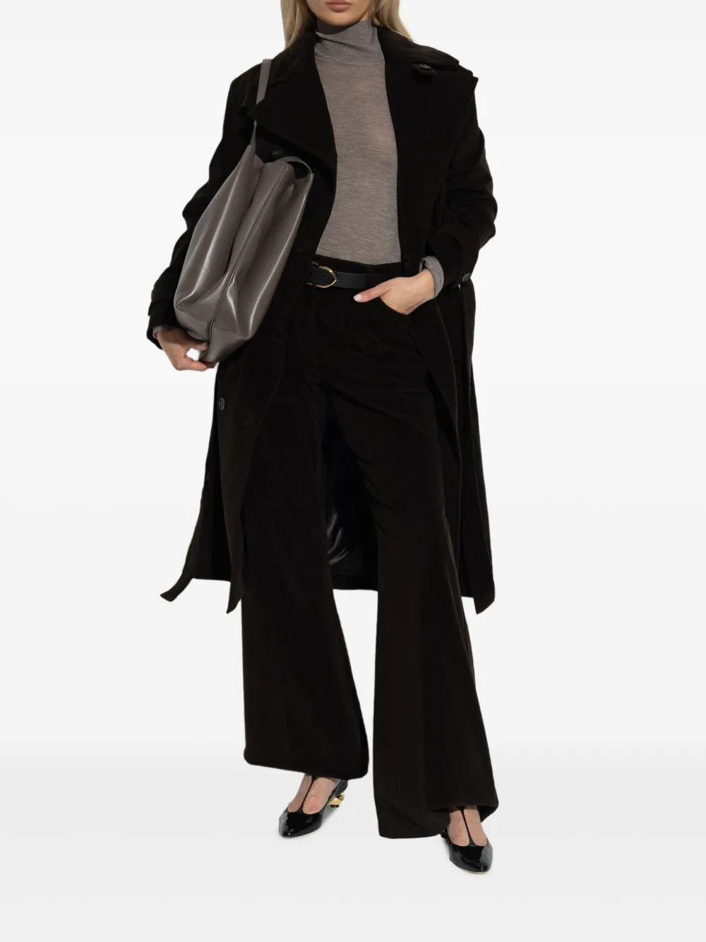 Lisa Yang Carolyn top met col en lange mouwen Beige