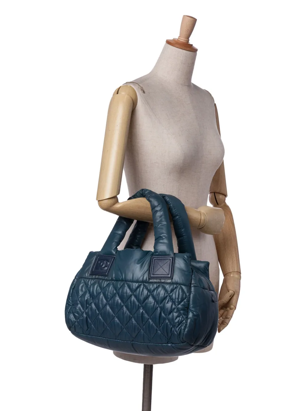 CHANEL Pre-Owned 2009-2010 Small Quilted Nylon Coco Cocoon tote bag | Pre-Owned | Image 2