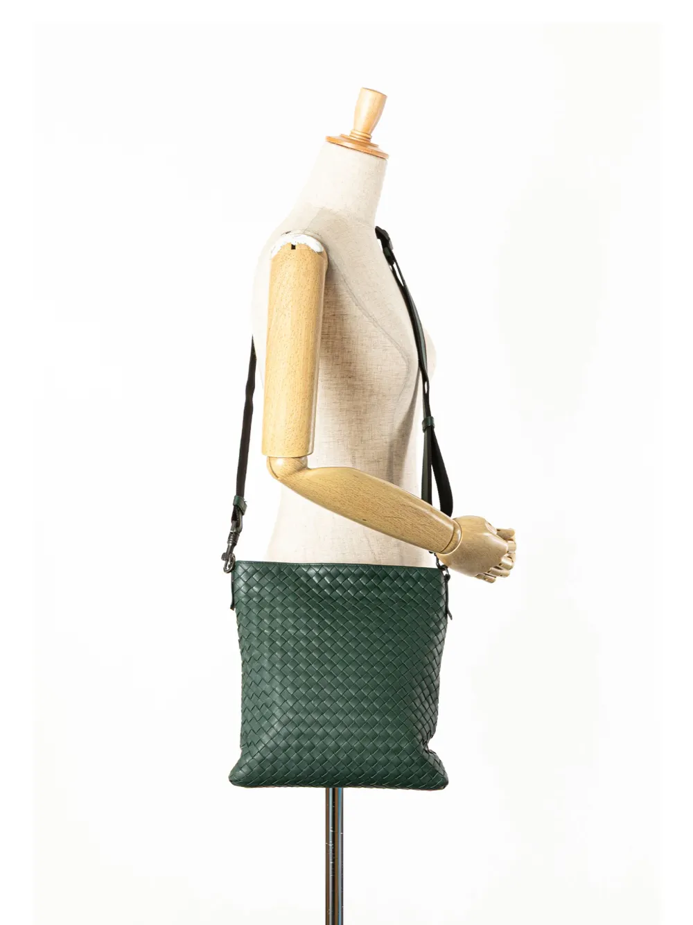 Pre-owned Bottega Veneta 2012-2025 Leather Intrecciato Crossbody Bag