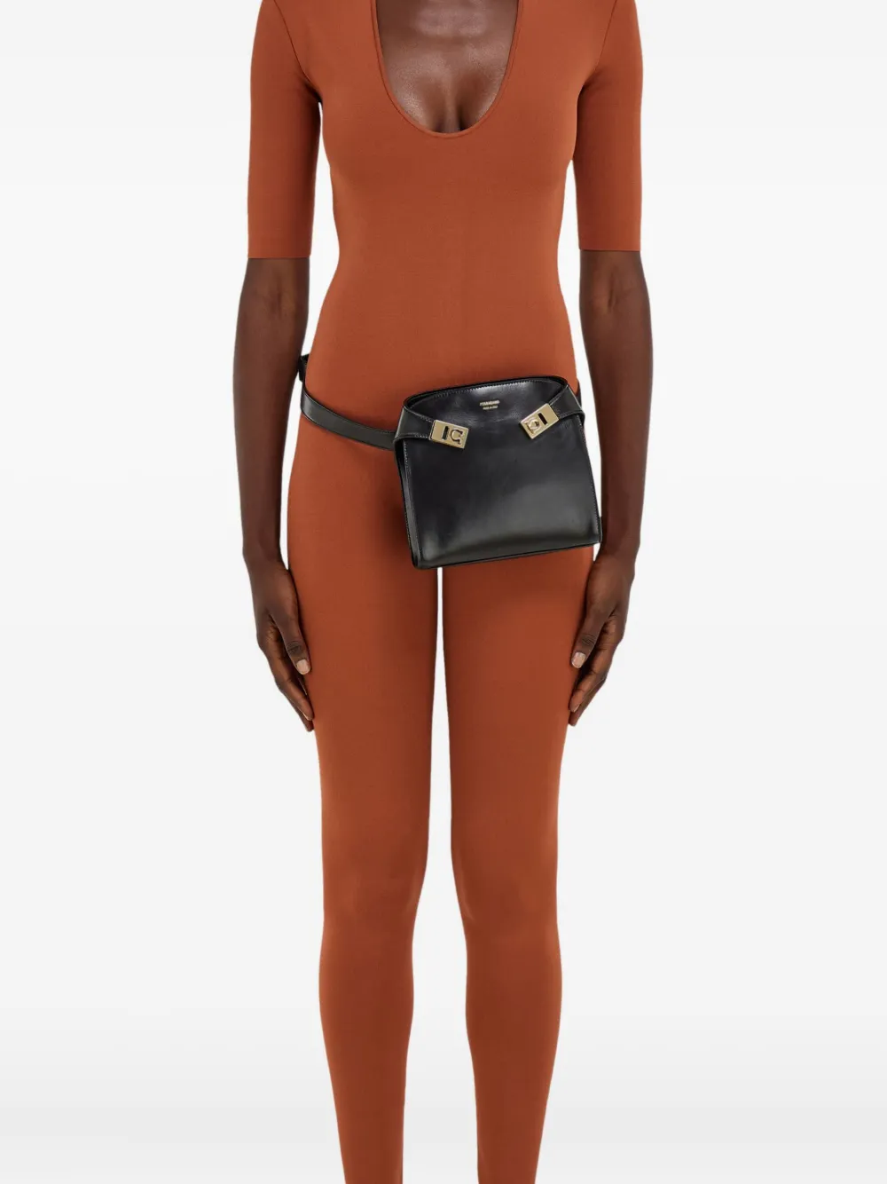 Ferragamo Hug kleine heuptas met gesp - Zwart