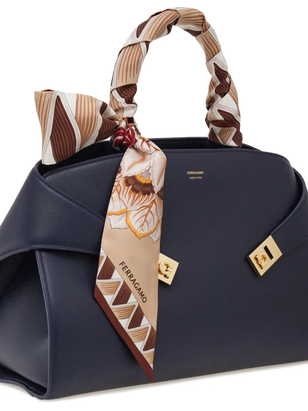 Ferragamo Sjaal met bloemenprint Beige