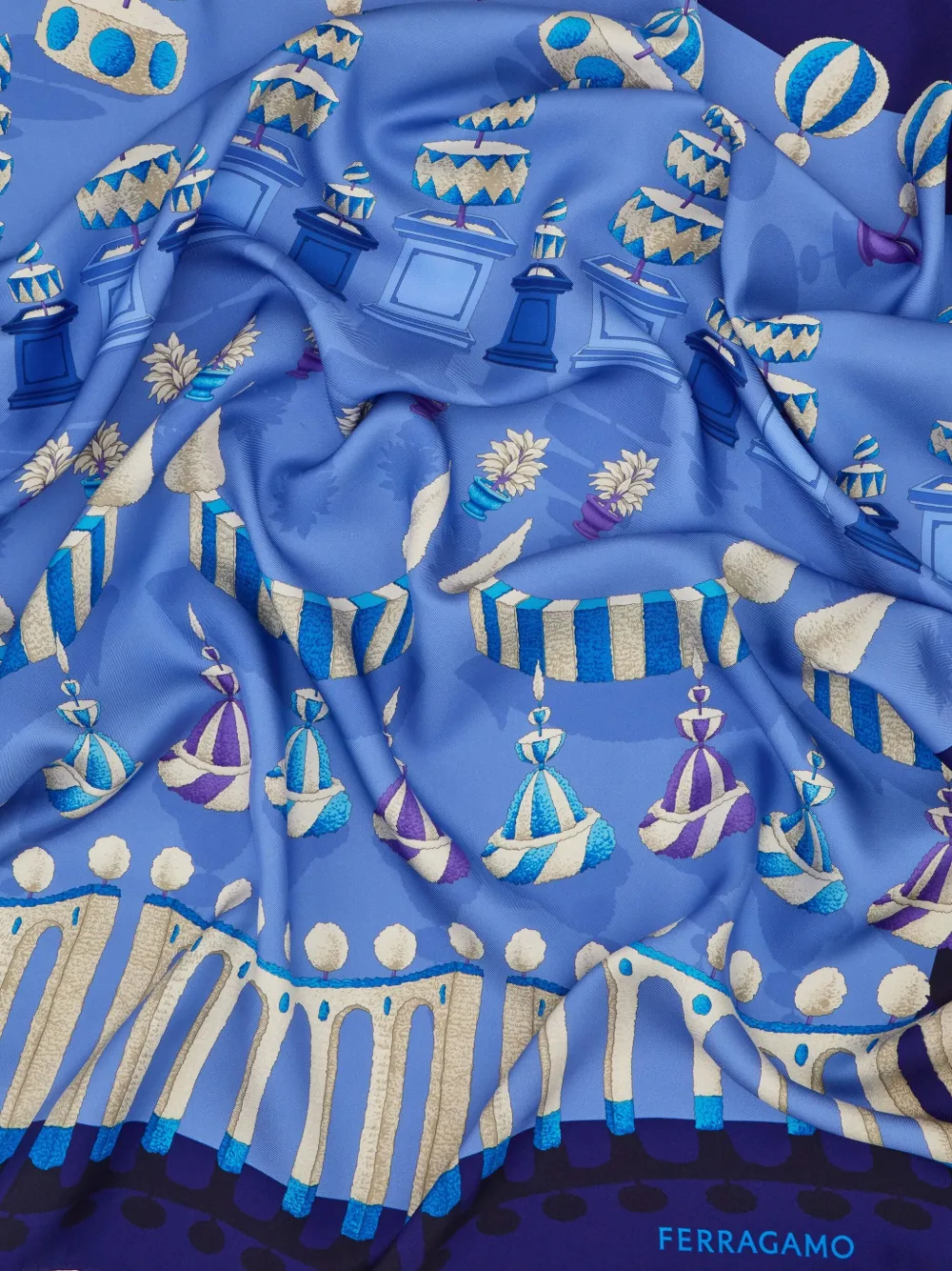 Ferragamo printed silk scarf - Blauw