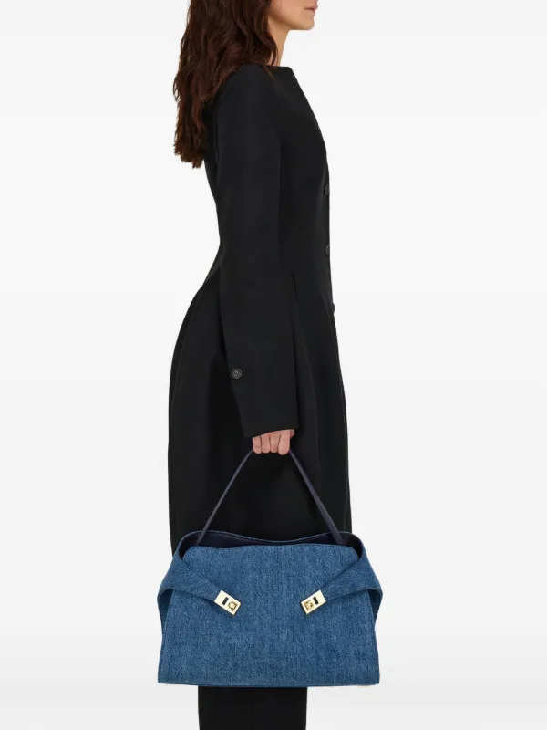 Ferragamo Hug Soft デニムショルダーバッグ | ブルー | FARFETCH JP