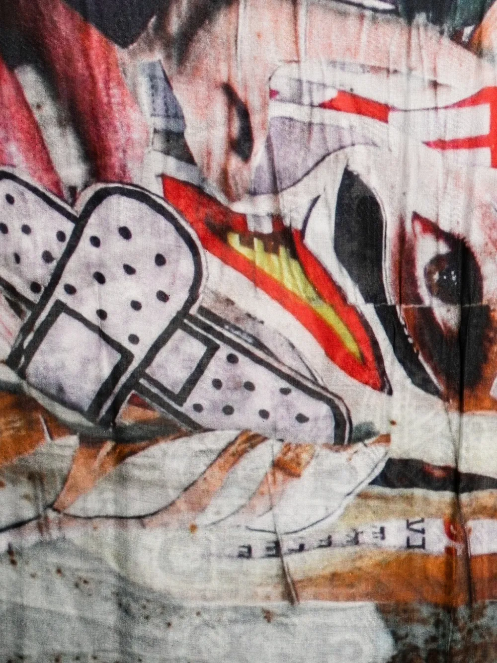  Talking Walls Printed Scarf - Neutrals 