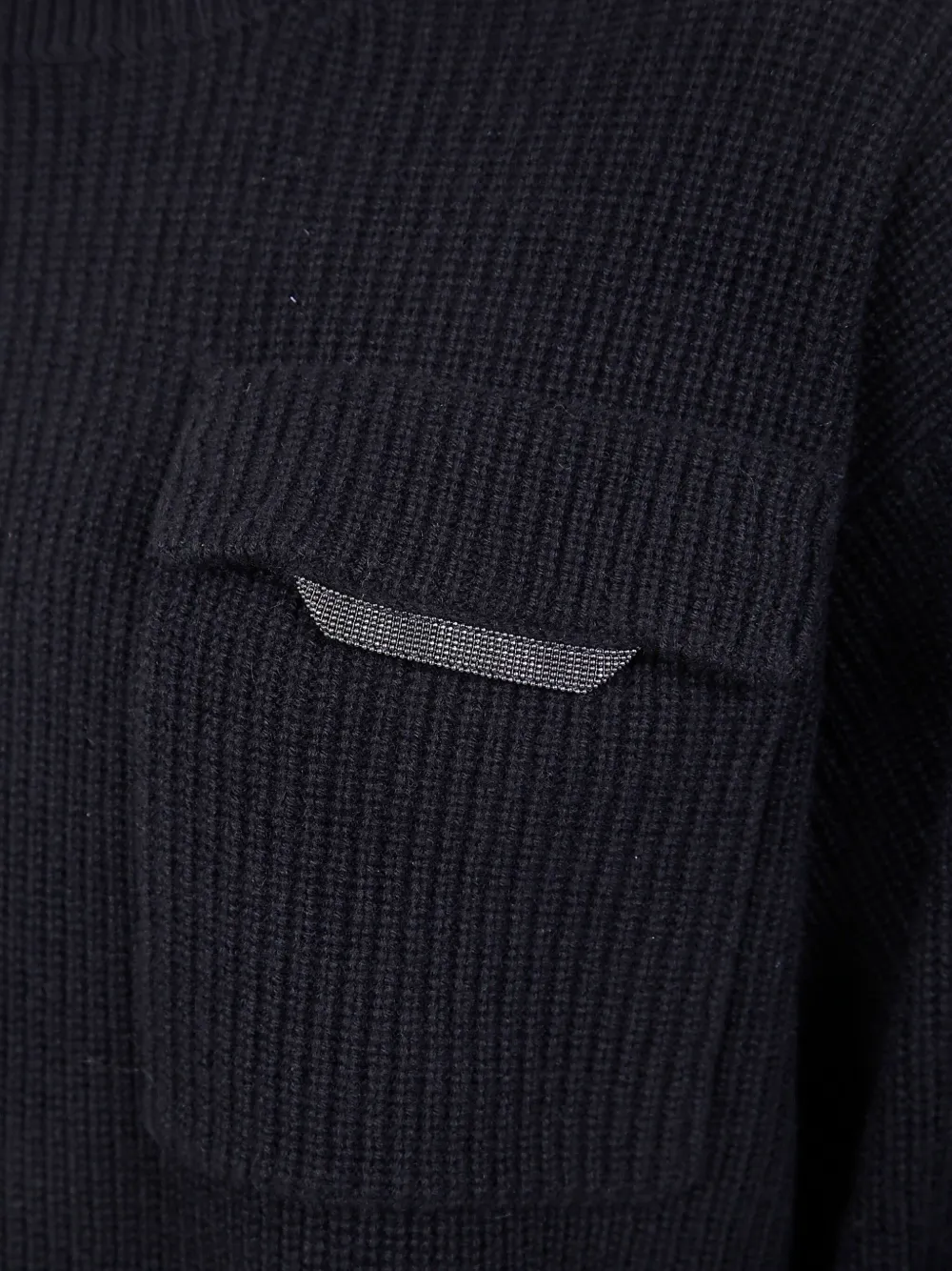 Brunello Cucinelli Sweater met hoge hals en zak Zwart