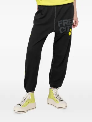free city フリーシティ パラシュートパンツ 48 トラックパンツ FreeCity トラックパンツ | パープル | FARFETCH JP