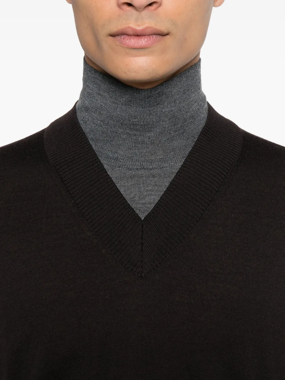 Paolo Pecora Sweater met V-hals Bruin