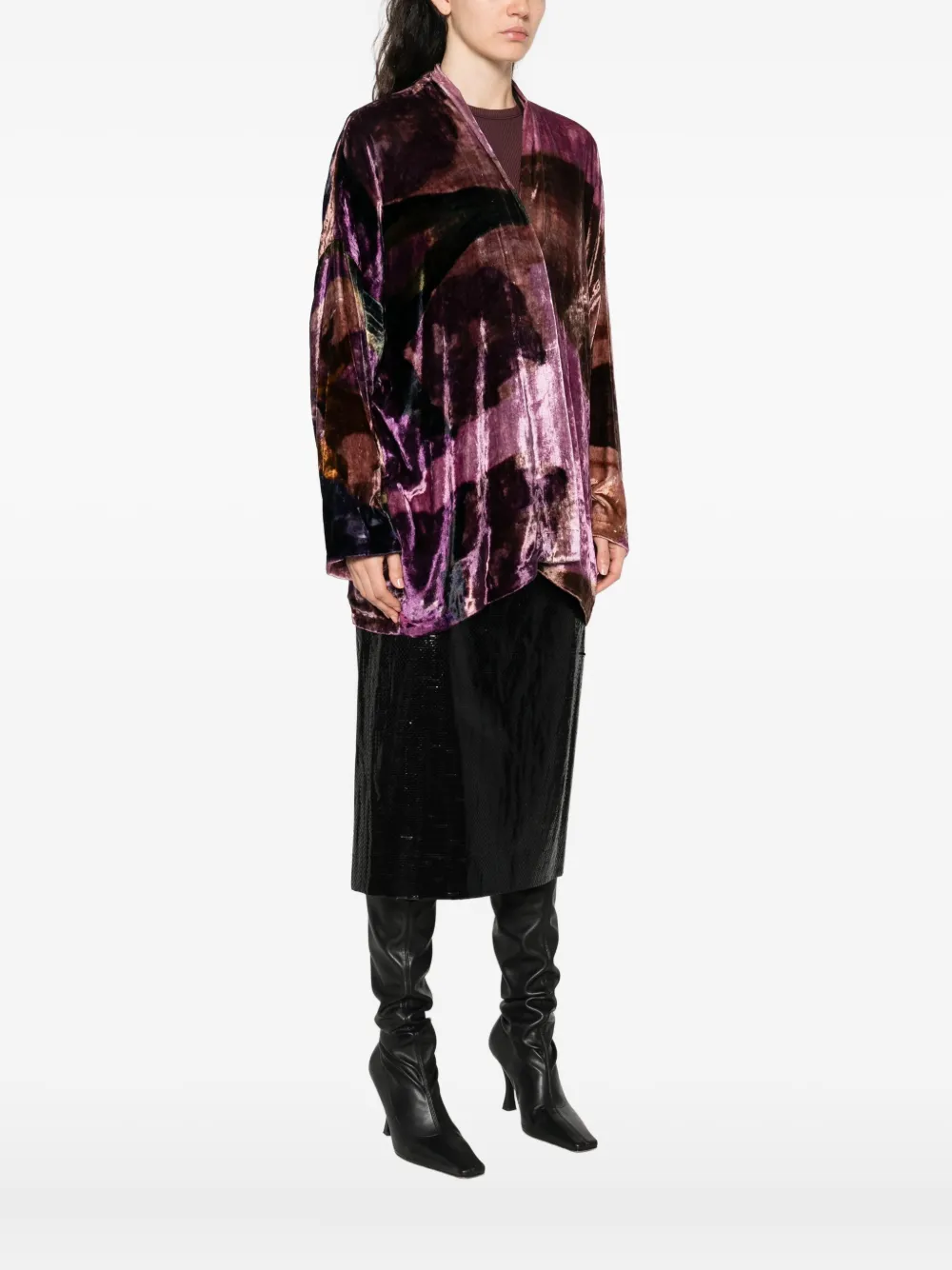 Yavi Velvet Jacket In Pink