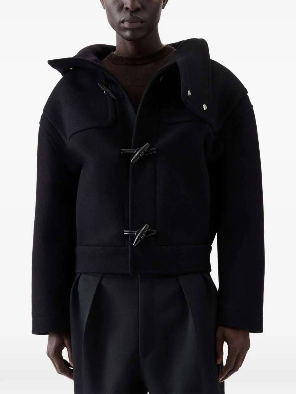 Jacquemus Le Duffle Cabana jack met houtje-touwtje sluiting Zwart