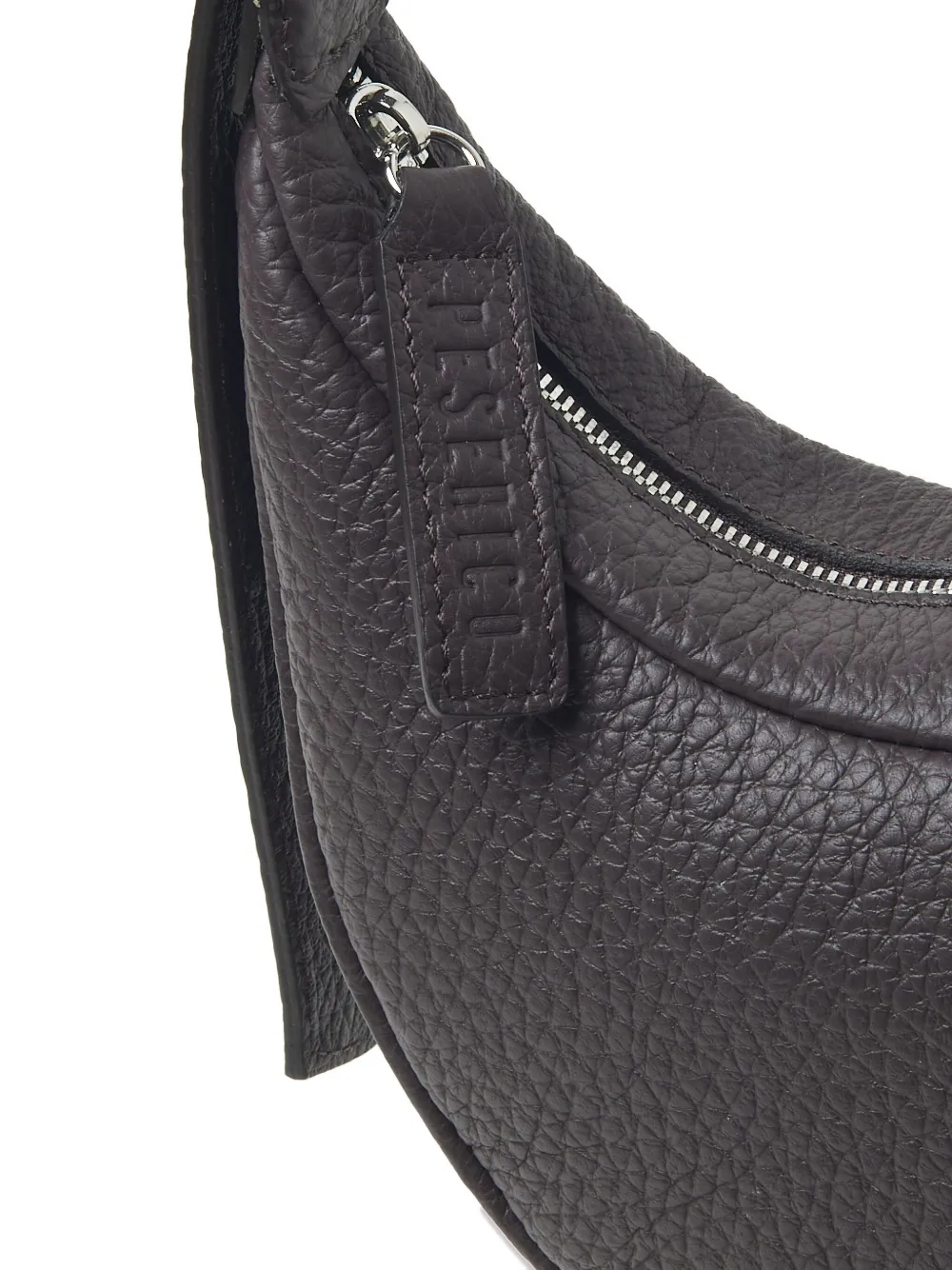 Peserico Schoudertas met rits en textuur Bruin