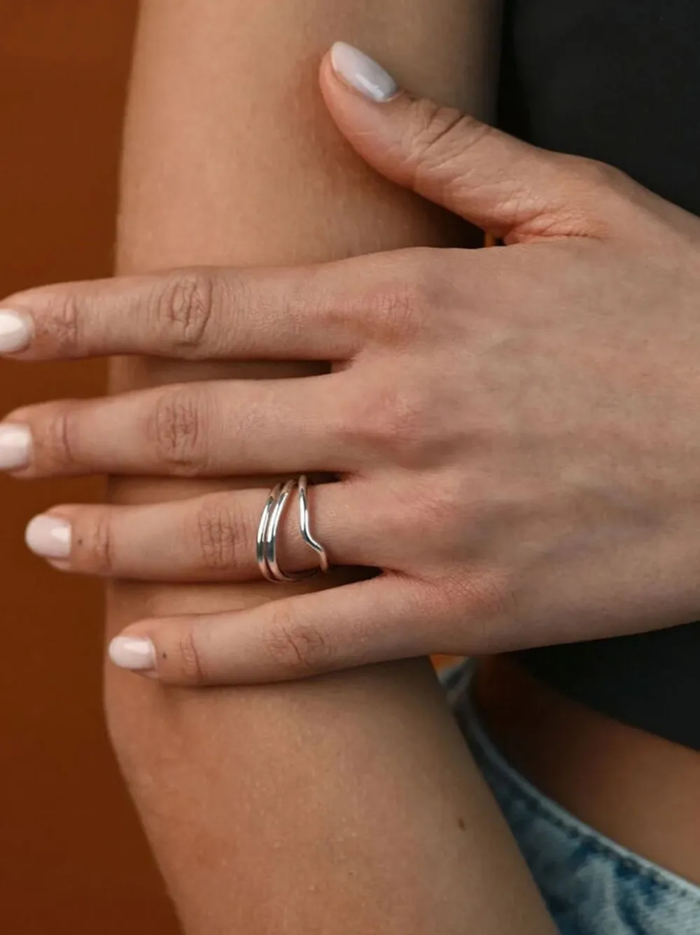 NO MORE Ring met golvend design - Zilver