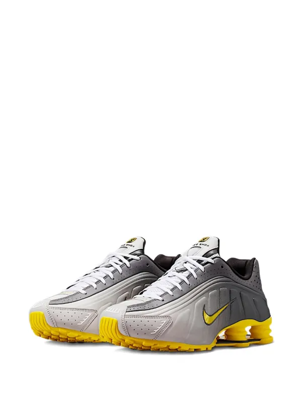 Nike Shox R4 