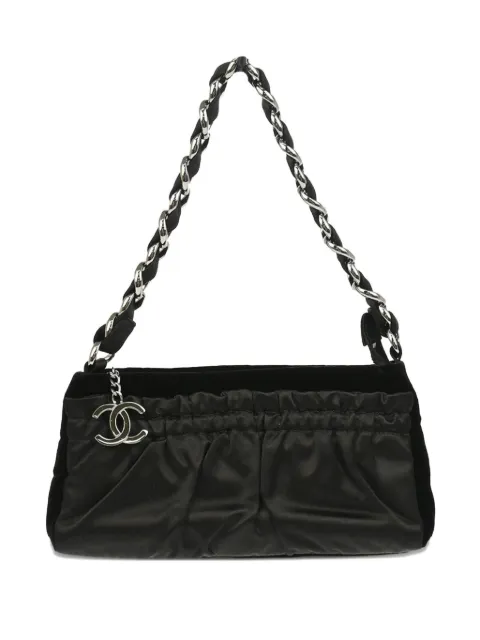 CHANEL Pre-Owned 2005 small logo-charm shoulder bag