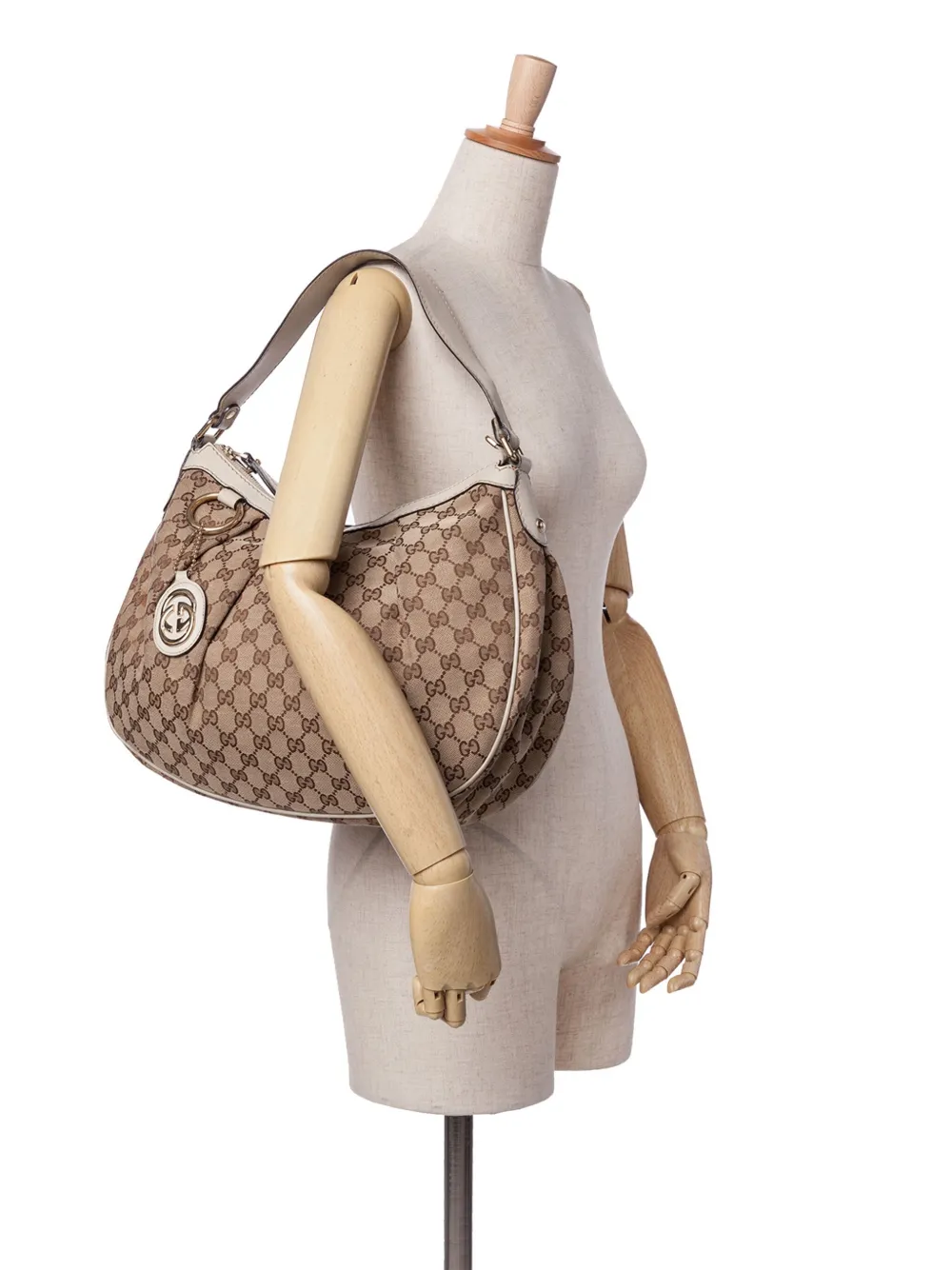 Pre-owned Gucci 2016-2025 Medium Gg Canvas Sukey Shoulder Bag In Brown