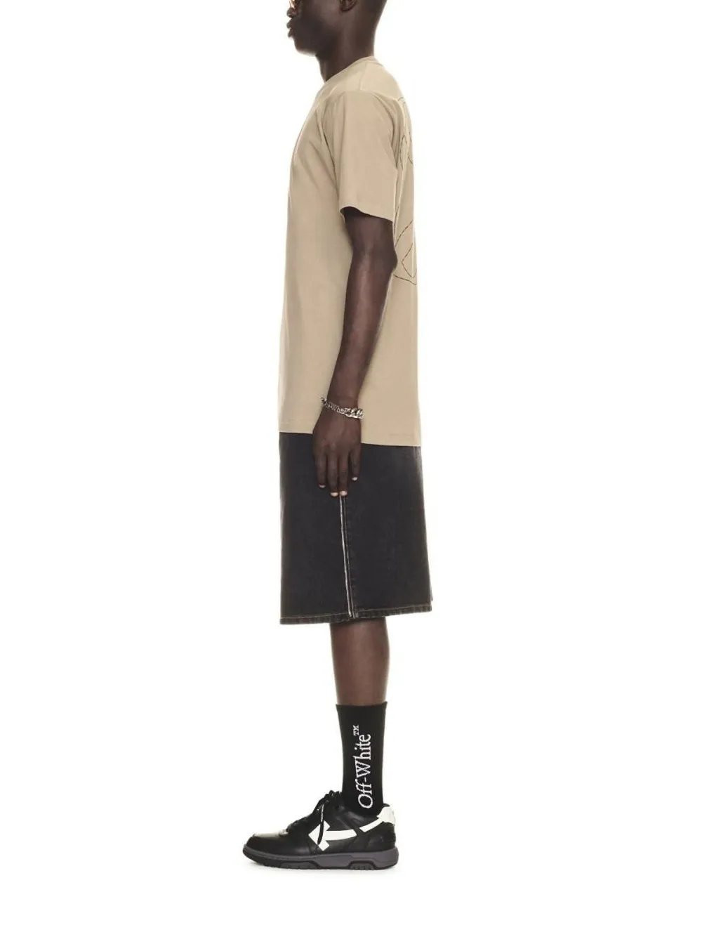 Off-White T-shirt met stikseldetail Bruin