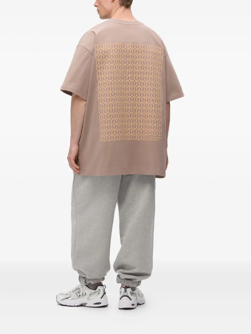 Monochrome Geometric-pattern T-shirt In Neutral