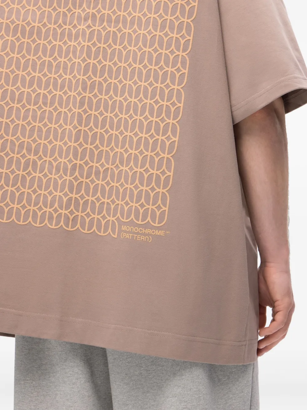 Monochrome Geometric-pattern T-shirt In Neutral