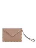 Valentino Garavani Rockstud studded envelope pouch - Neutrals