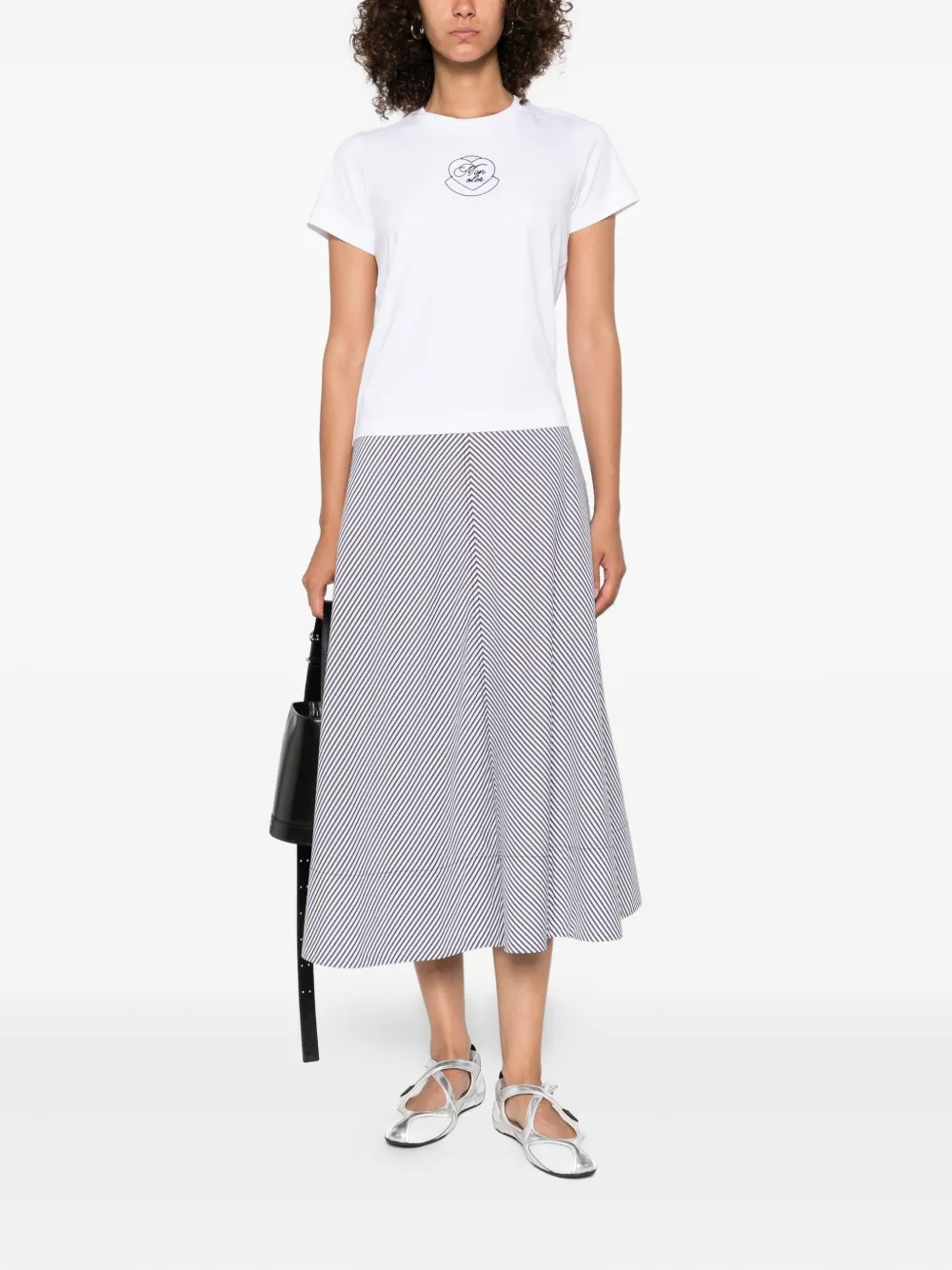 Moncler Heart-embroidered Cotton T-shirt In Gray