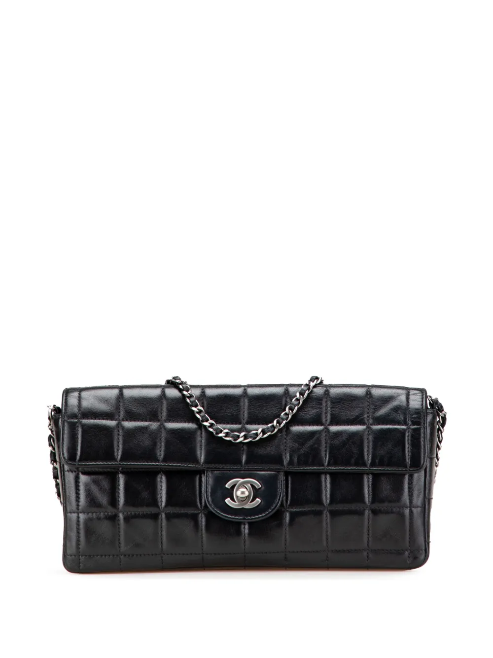 CHANEL Pre-Owned 2000-2002 チョコバー ラムスキン イーストウエスト フラップ ショルダーバッグ - ブラック CHANEL Pre-Owned 2000-2002 チョコバー ラムスキン イーストウエスト フラップ ショルダーバッグ - ブラック