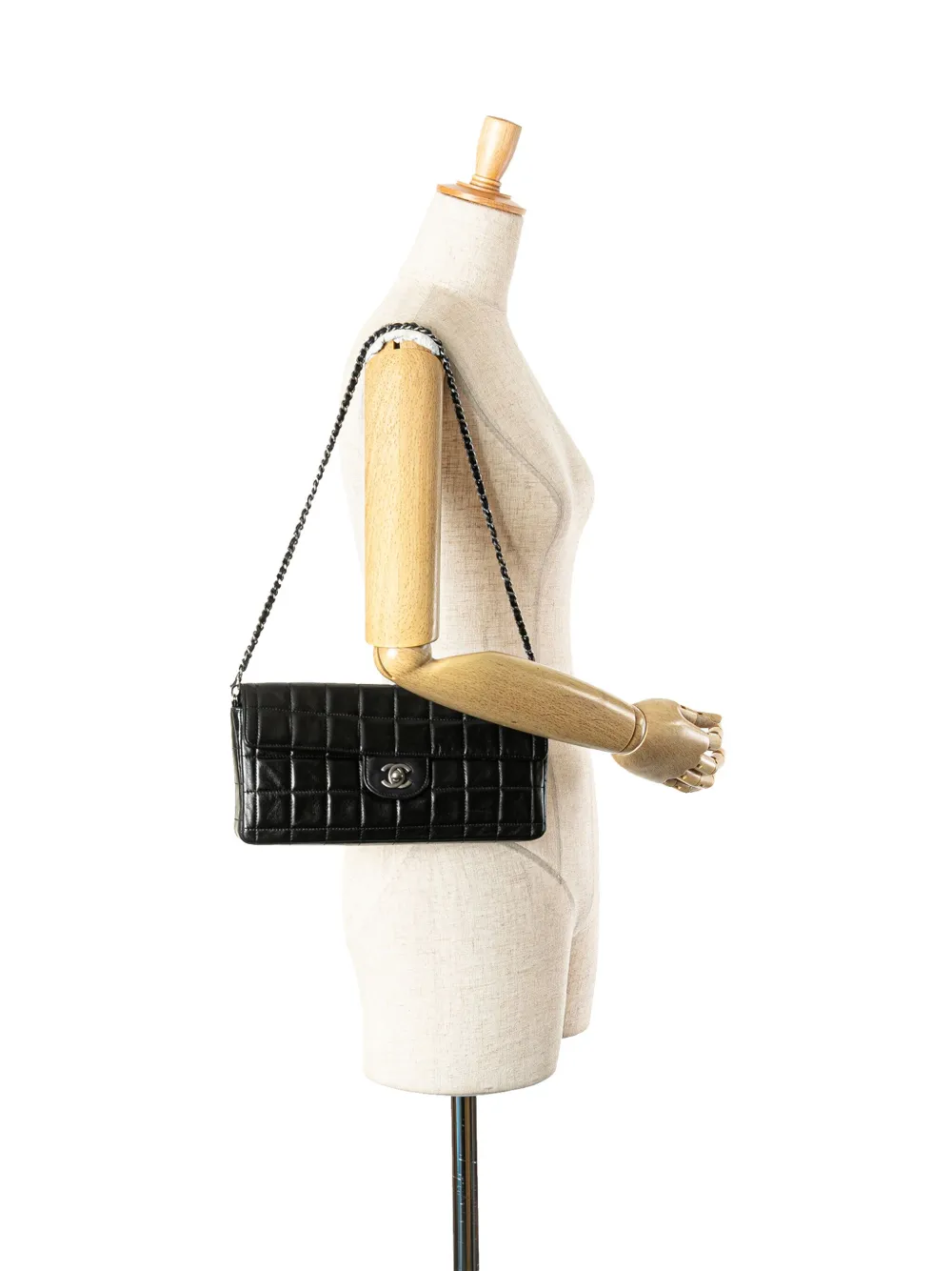 CHANEL Pre-Owned 2000-2002 Chocolate Bar Lambskin East West Flap shoulder bag | Pre-Owned | Image 2
