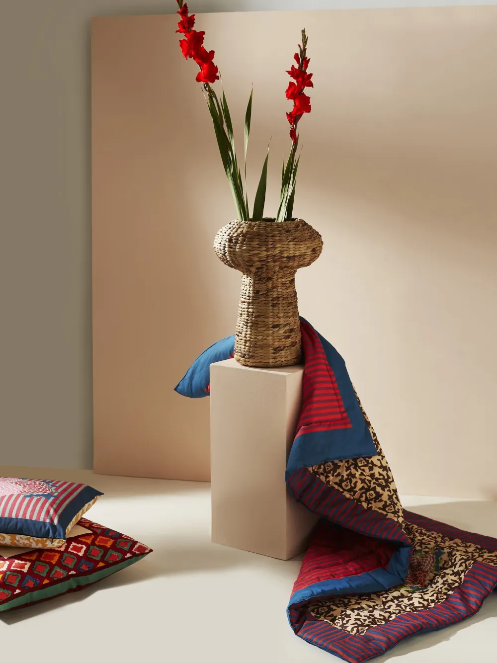 Lisa Corti floral-pattern quilted blanket - Bruin