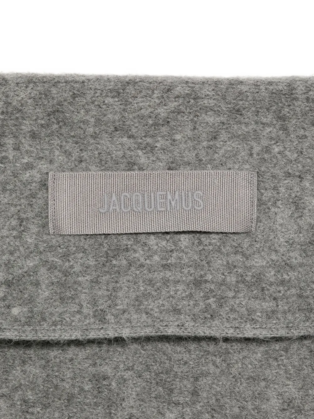 Jacquemus ACU00669AK00227 970 DARK GREY Grijs
