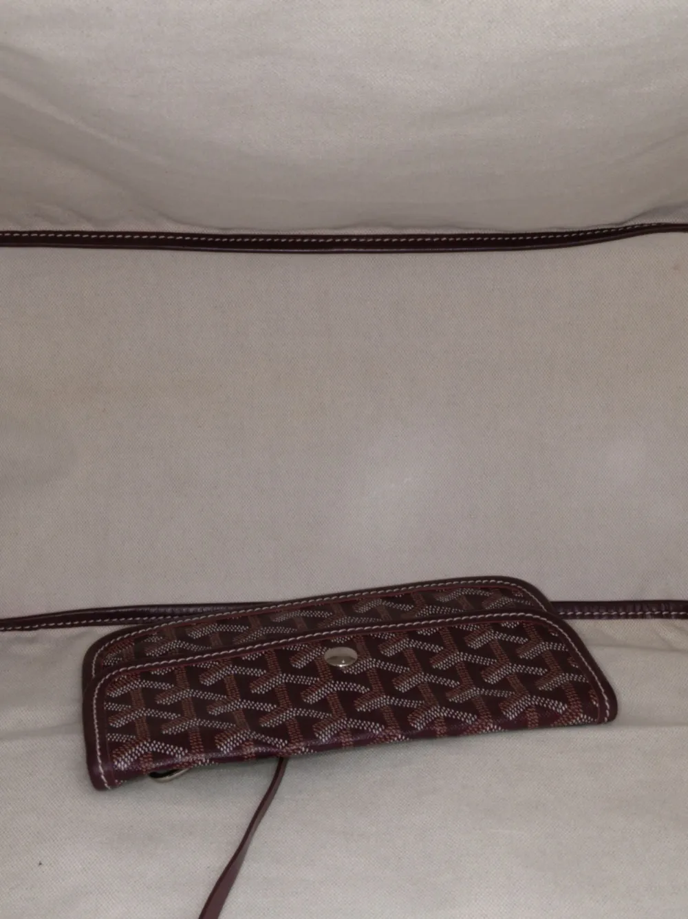 Pre-owned Goyard 2013 Ine Saint Louis Gm Tote Bag In Red