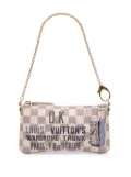 Louis Vuitton Pre-Owned 2010 Damier Azur Trunks Labels Pochette Milla MM handbag - White