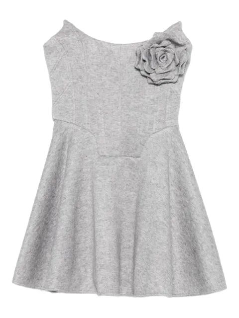 Giuseppe Di Morabito vestido acampanado con detalle de rosa