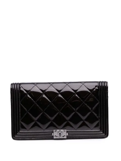 CHANEL Pre-Owned 2014-2015 Quilted Patent Boy Wallet long wallets