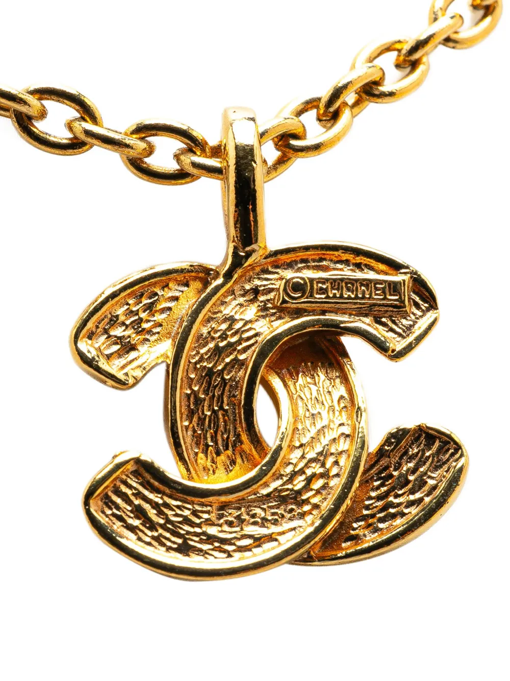 Pre-owned Chanel 1970-1980 Gold Plated Cc Quilted Pendant Necklace Costume Necklace