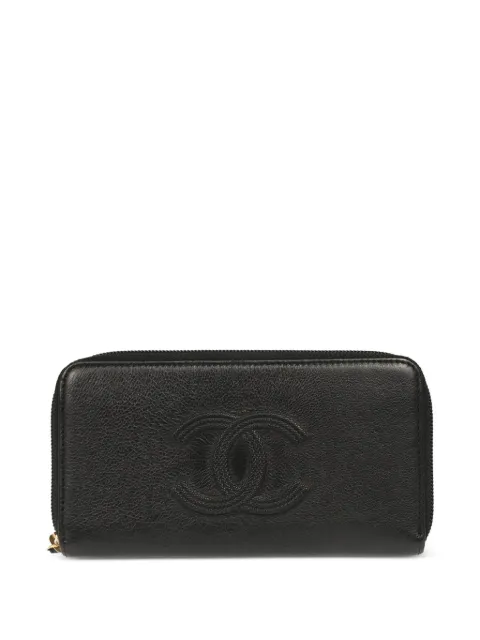 CHANEL Pre-Owned 2018 embossed interlocking CC logo zip wallet