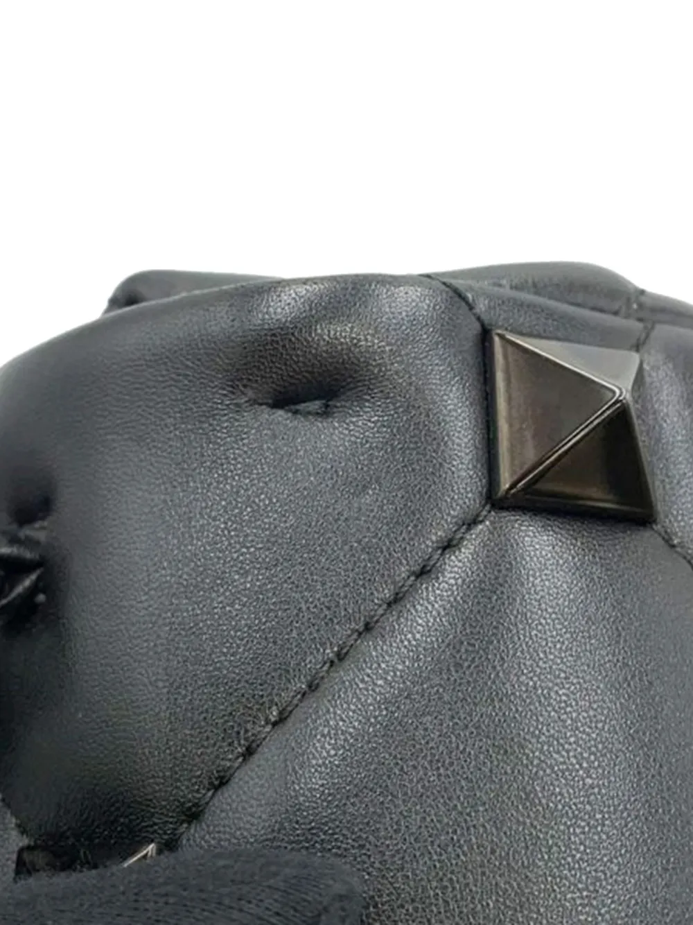 Valentino Garavani Pre-Owned 2018-2025 Medium Nappa Monochrome Roman Stud satchel | Pre-Owned | Image 2