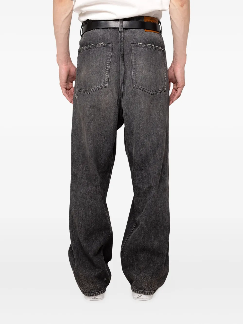 Kamiya Distressed Jeans In Black