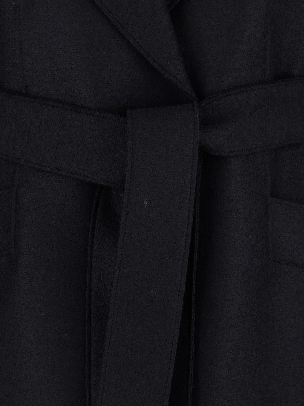 Harris Wharf London belted lapels coat Zwart