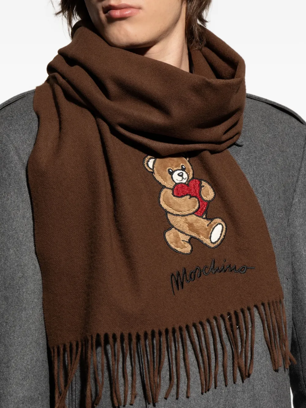 Moschino teddy heart-appliqué wool scarf Bruin
