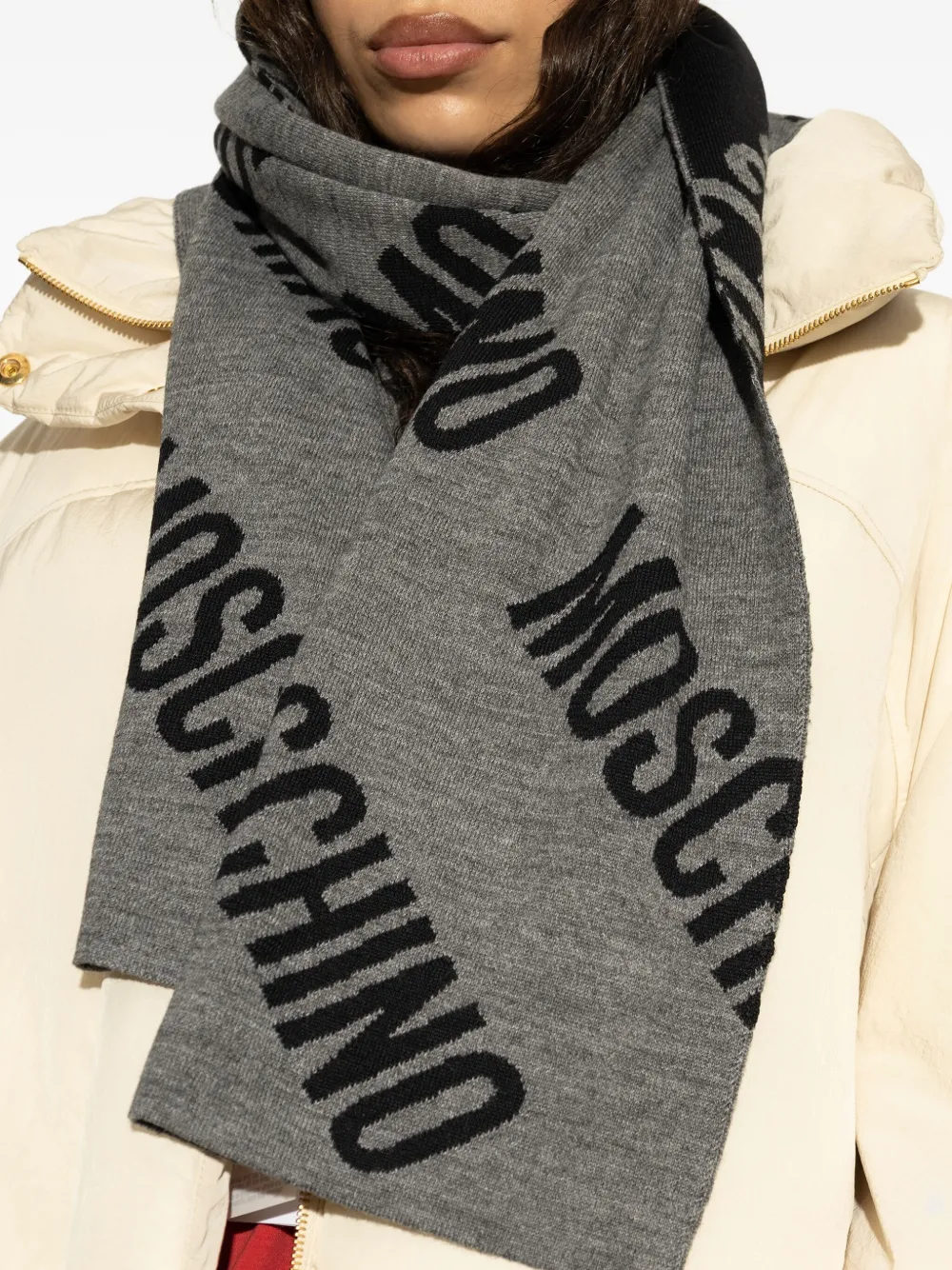 Moschino logo-pattern wool scarf Grijs