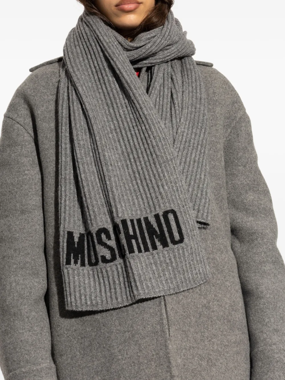 Moschino Geribbelde sjaal met intarsia logo Grijs