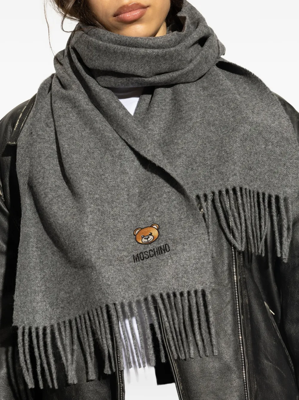 Moschino teddy-embroidered fringed scarf Grijs