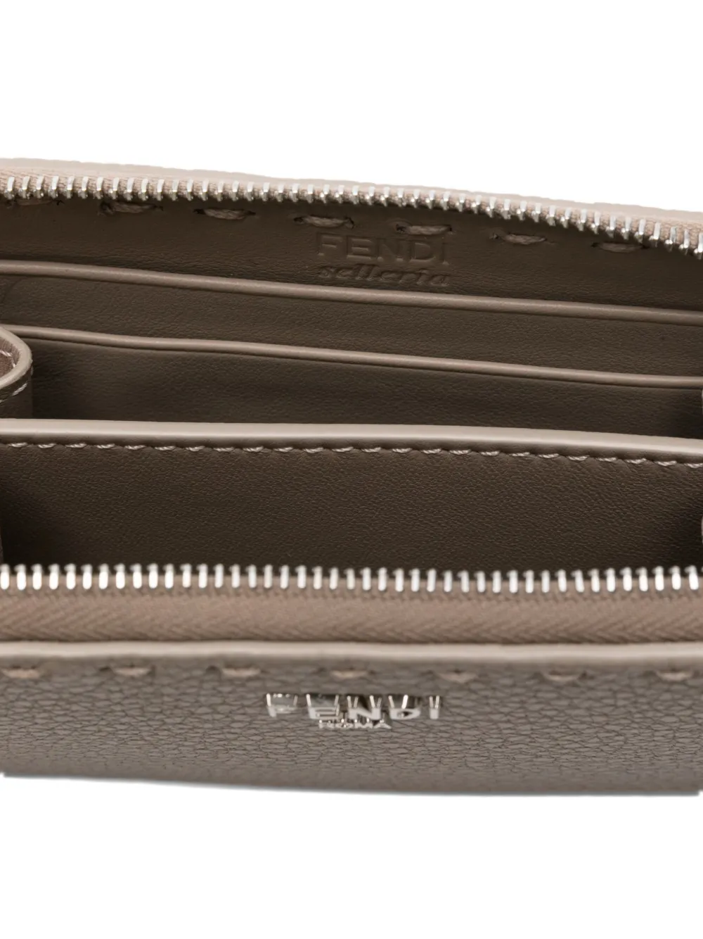 FENDI Leren portemonnee Bruin