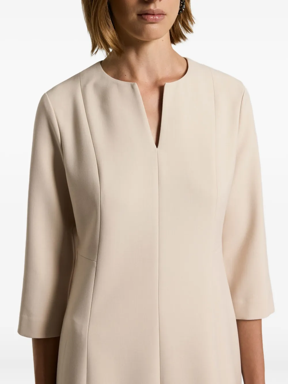 Peserico Jurk met cropped mouwen en V-hals Beige